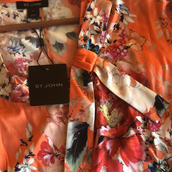 St. John Tops - 🆕 St. John Top size P